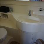 Broom 50 - Ensuite toilet and wash hand basin