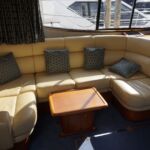 Broom 50 - Saloon seating with coffee table