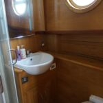 Wide Beam Barge - Ensuite facilities in master cabin