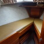 Ocean 30 - Forward v-berth cabin