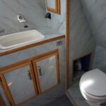Pedro Solano 33 - Heads with toilet, wash hand basin and shower