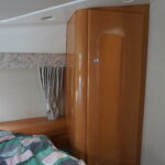 Sealine S34 - Full length wardrobe