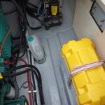 Sunseeker Sports 21 - 2 x battery boxes in the engine bay