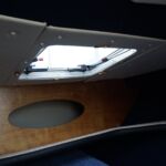 Sunseeker Sports 21 - Emergency hatch in the cabin